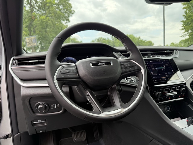 2025 Jeep Grand Cherokee Altitude X photo 22