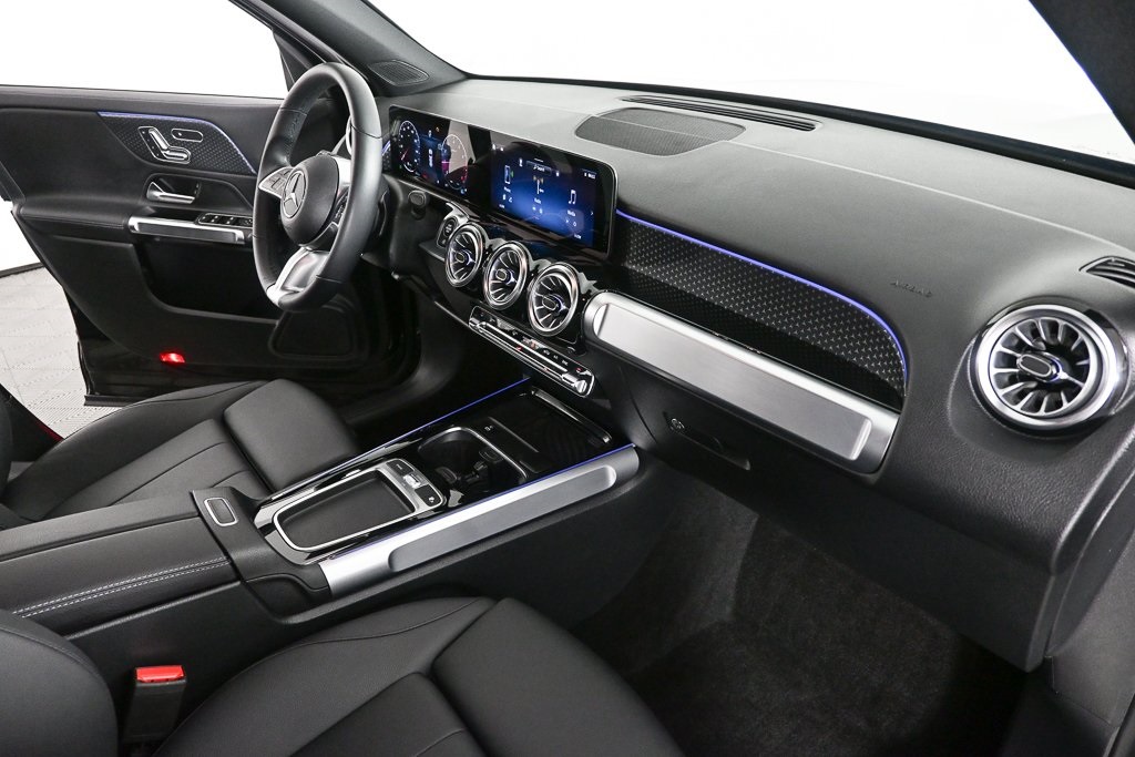 2024 Mercedes Benz GLB 250 photo 19