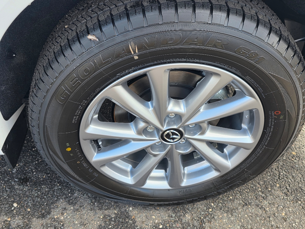 2025 Mazda CX-5 2.5 S Preferred photo 4