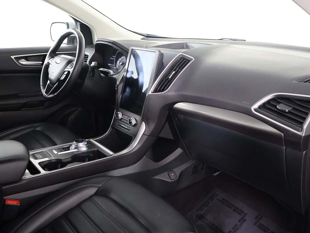 2024 Ford Edge SEL photo 24