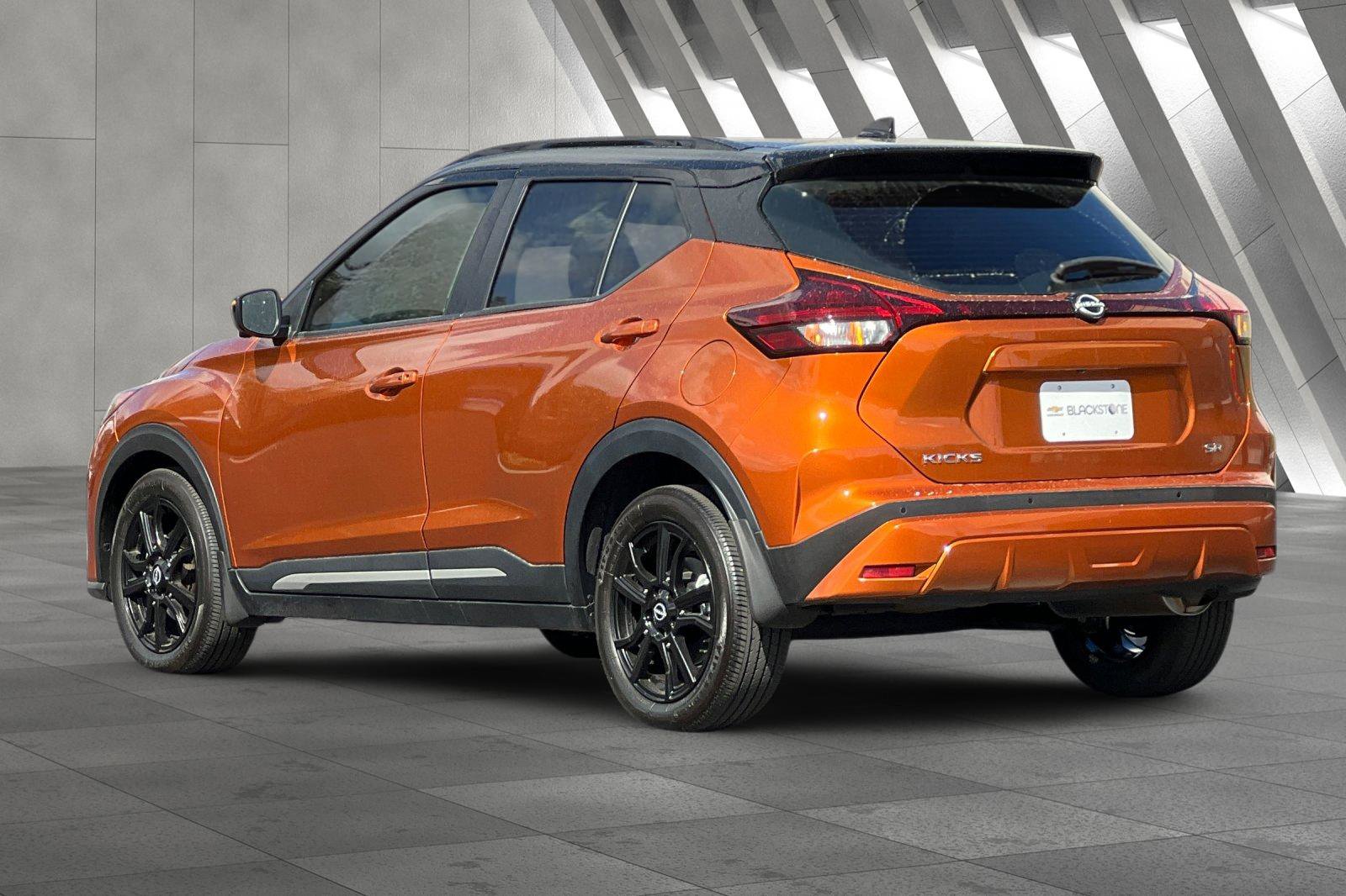 2024 Nissan Kicks SR photo 4