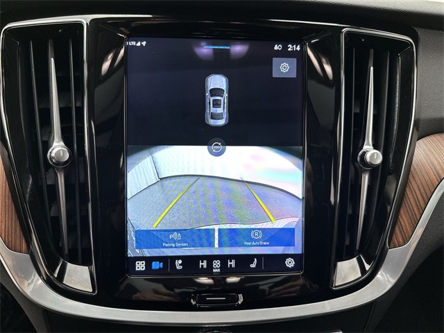 2023 Volvo S60 Recharge T8 Plus photo 7