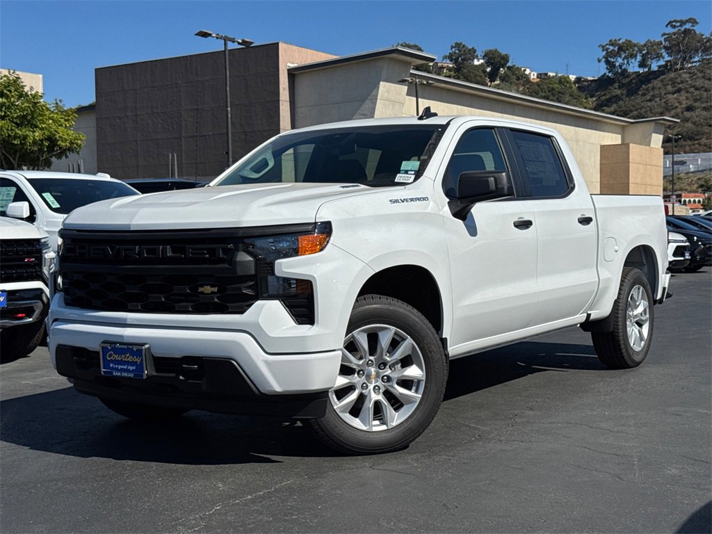 2026 Chevrolet Silverado 1500 Custom photo 2