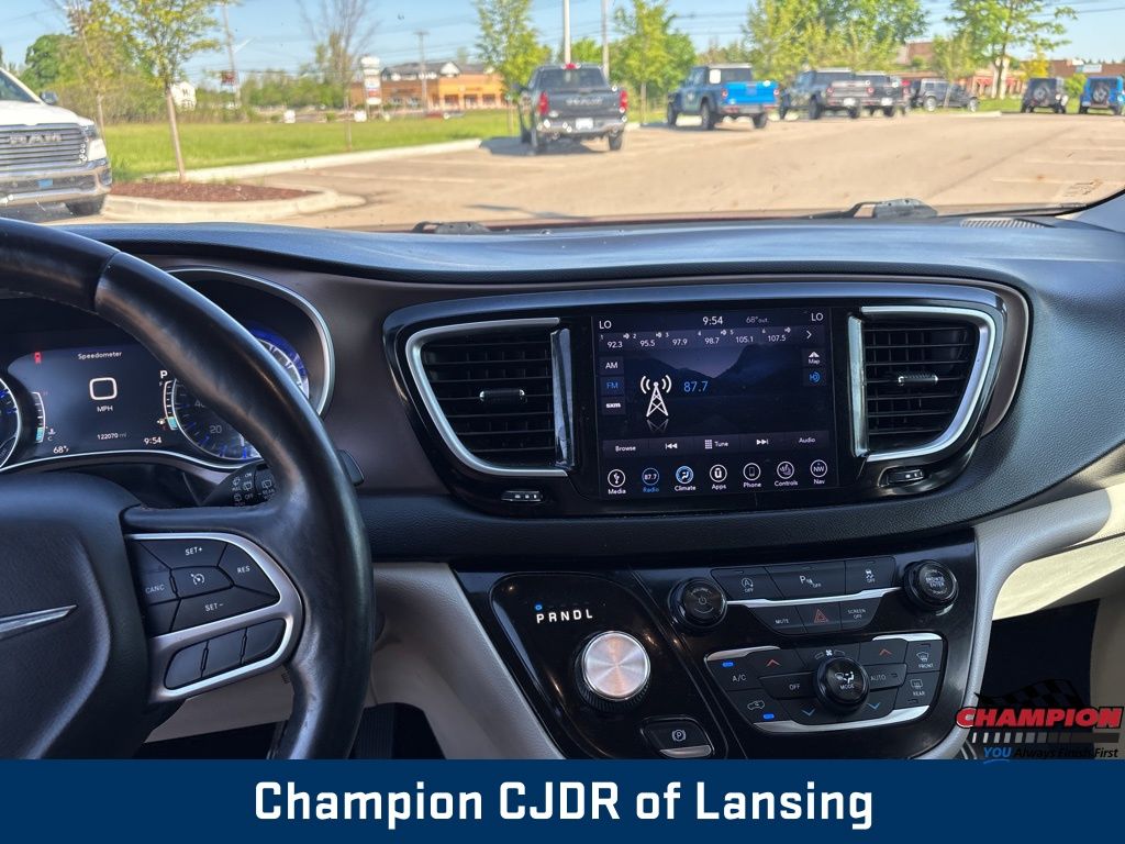 2018 Chrysler Pacifica Touring Plus photo 23