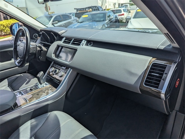 2014 Land Rover Range Rover Sport SuperCharged HSE photo 9