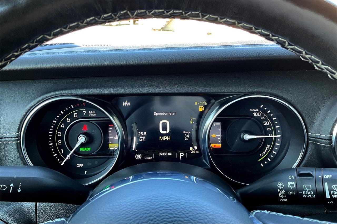 2021 Jeep Wrangler Unlimited Sahara 4xe photo 9
