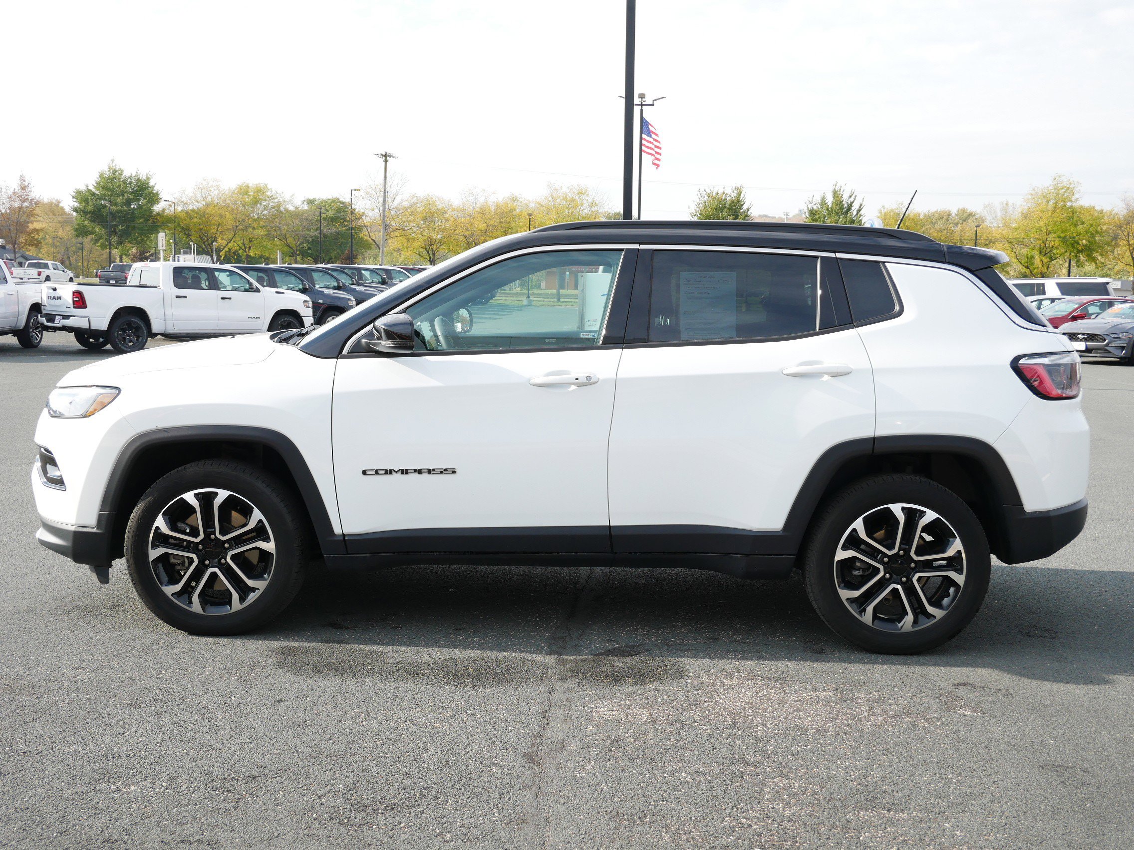 2024 Jeep Compass Limited photo 3