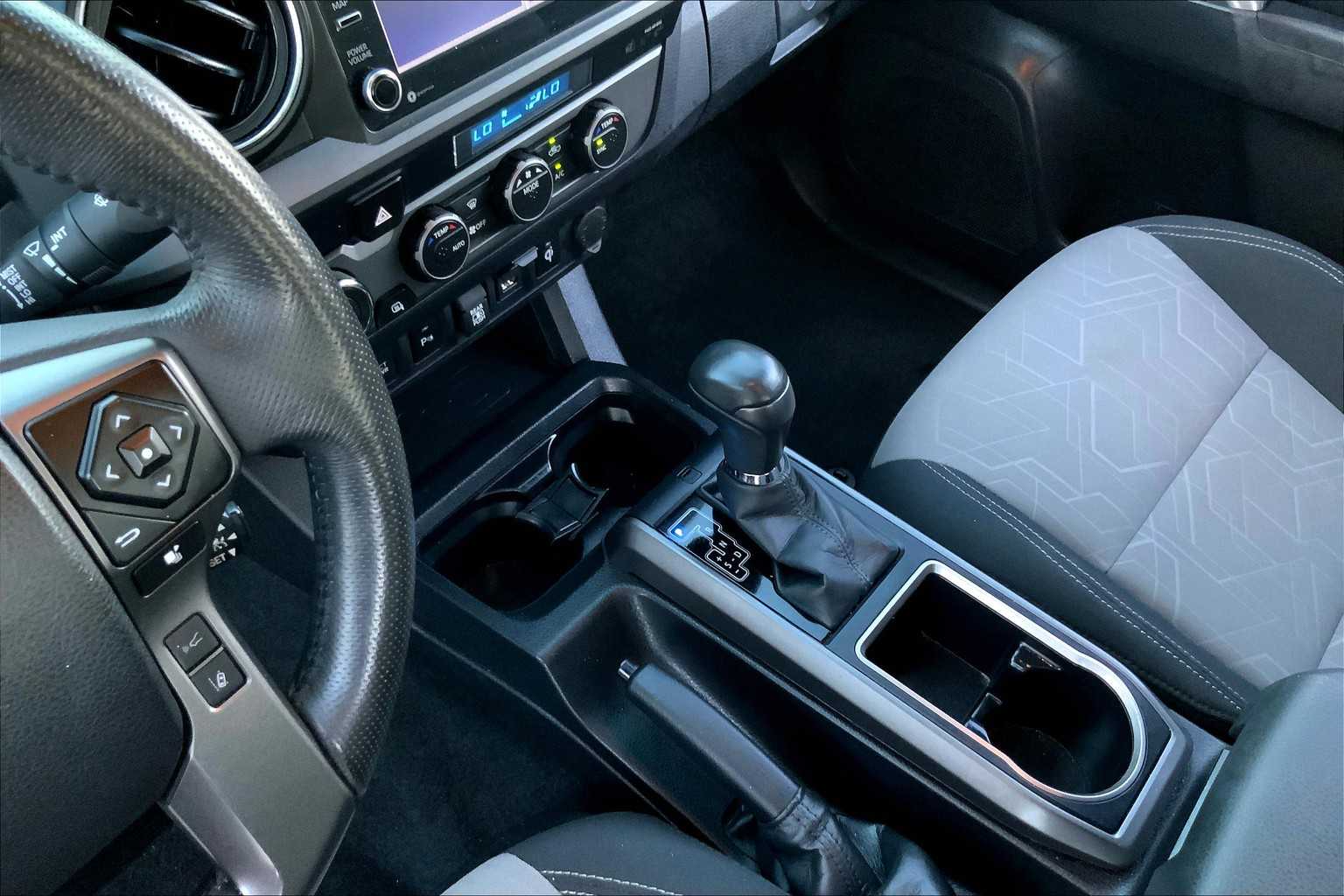 2023 Toyota Tacoma TRD photo 15