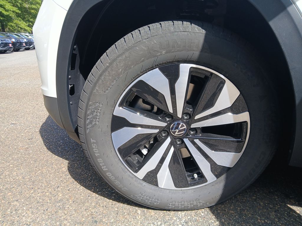 2026 Volkswagen Atlas Cross Sport SE photo 24