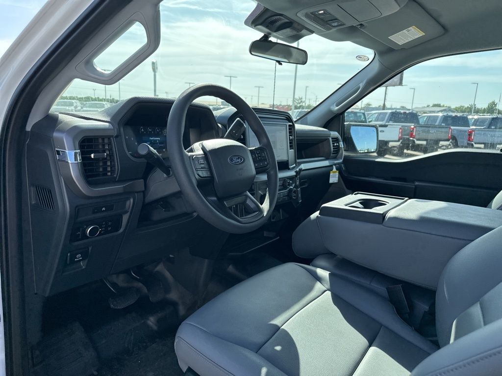 2025 Ford F-150 XL photo 11