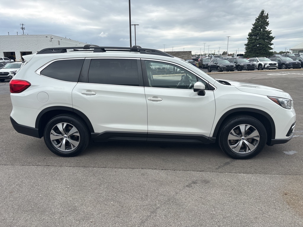 2022 Subaru Ascent Premium photo 2