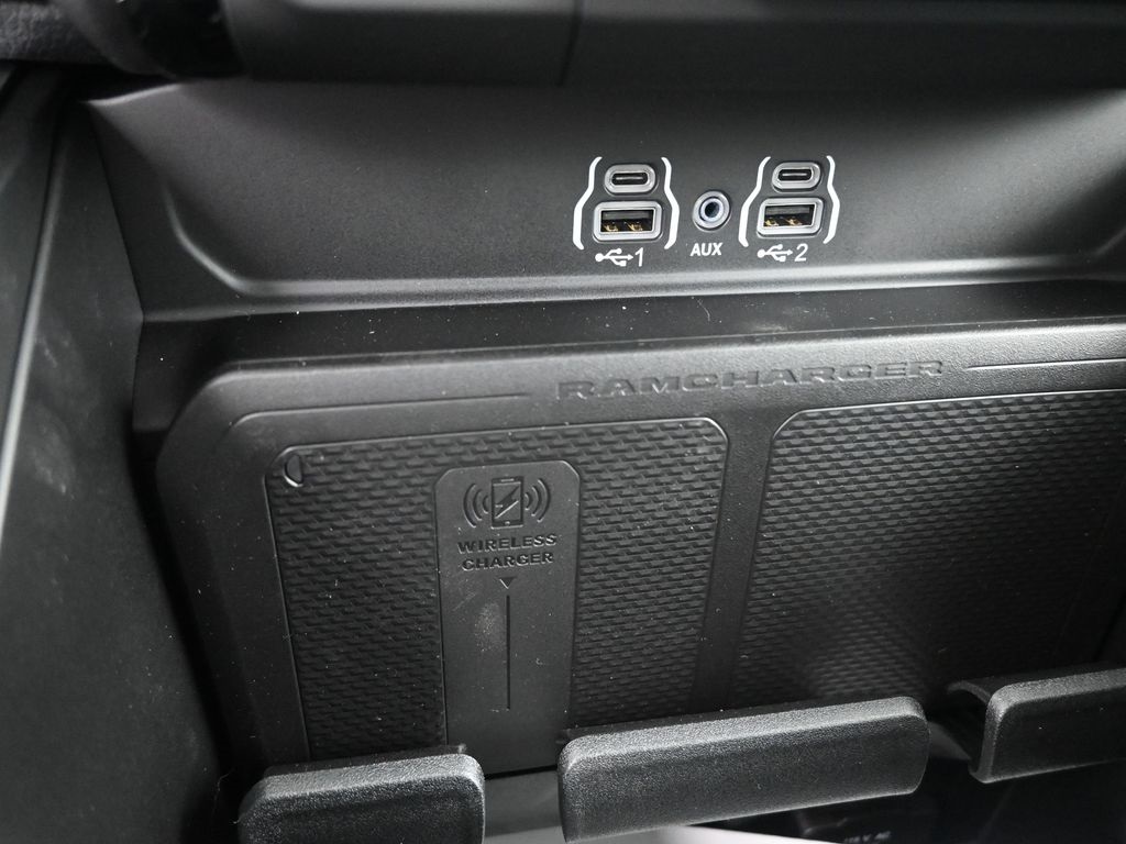 2025 Ram 1500 Big Horn Lone Star photo 4