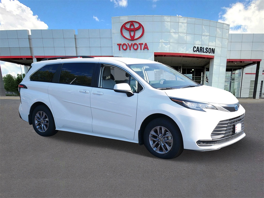 Certified 2023 Toyota Sienna LE with VIN 5TDKSKFC9PS093043 for sale in Minneapolis, Minnesota