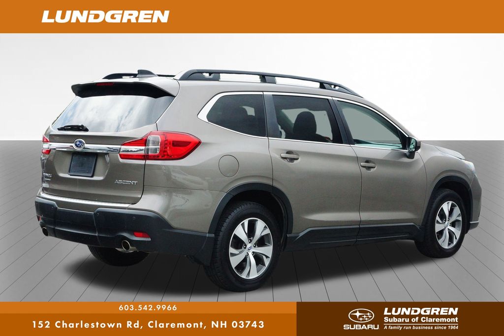 2022 Subaru Ascent Premium photo 2