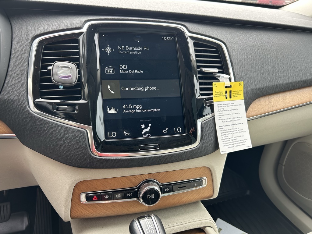 2021 Volvo XC90 T5 Momentum photo 13