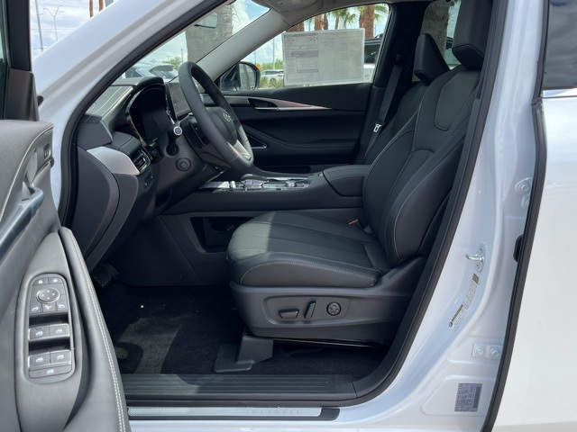2026 Infiniti QX60 Luxe photo 11