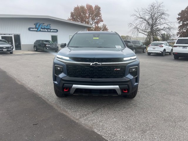 2026 Chevrolet Traverse Z71 photo 3