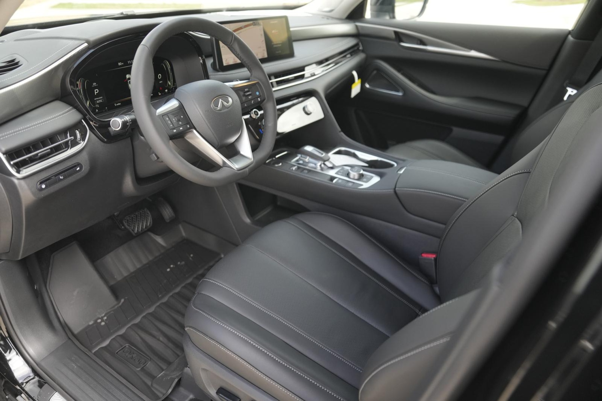 2025 Infiniti QX60 Luxe AWD photo 5