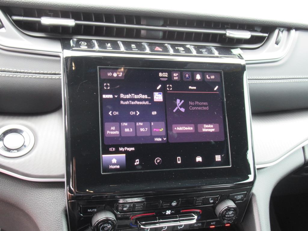 2025 Jeep Grand Cherokee Altitude photo 16