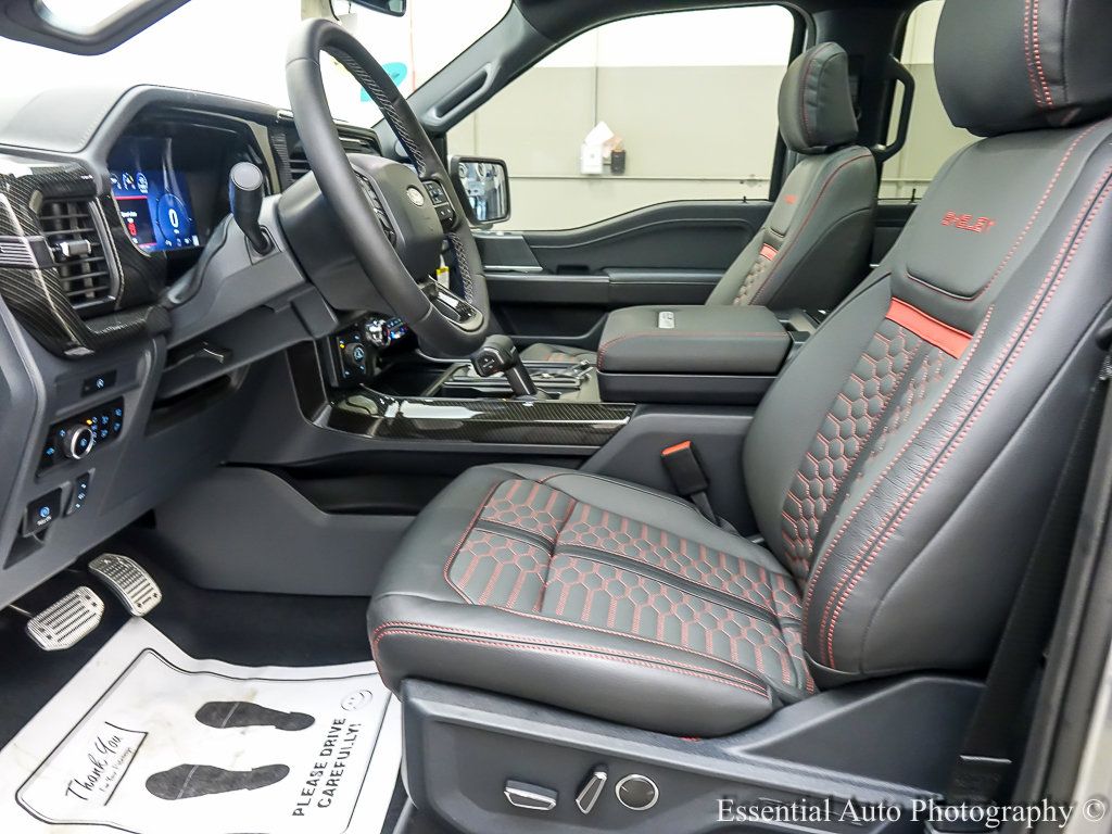 2025 Ford F-150 Lariat photo 8