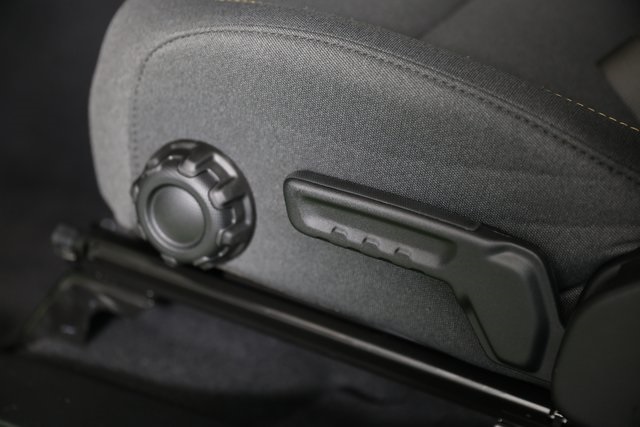 2025 Jeep Wrangler Sport S photo 13