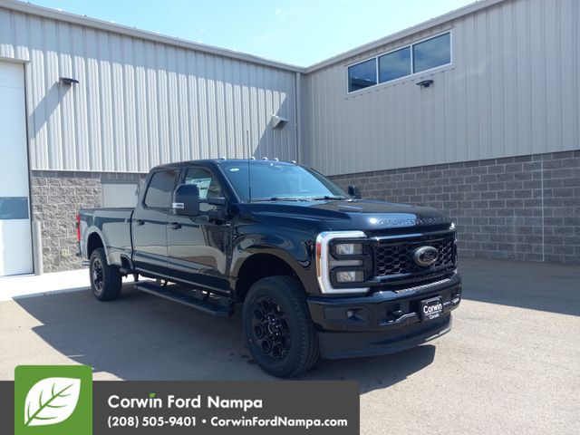 New 2025 Agate Black Metallic Ford Lariat image 1