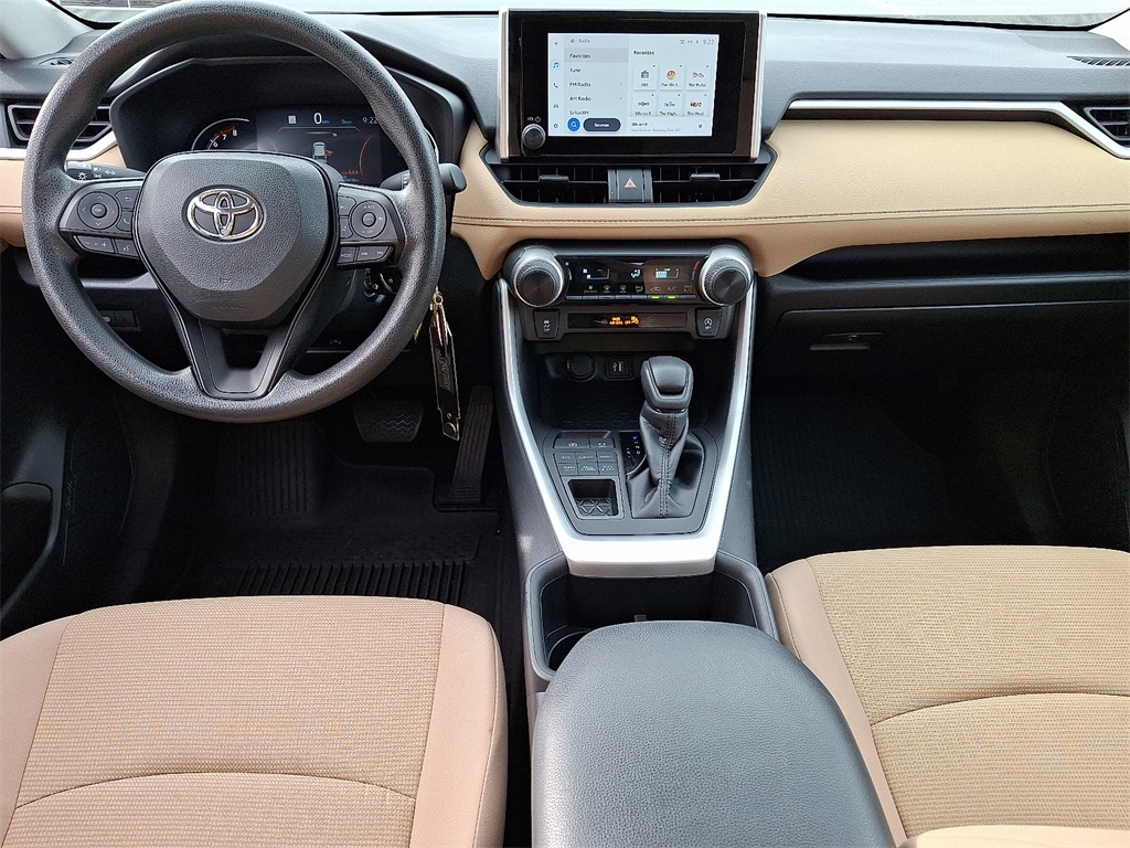 2023 Toyota RAV4 LE photo 10