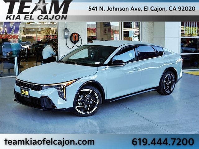 2025 Kia K4 GT-Line's photo