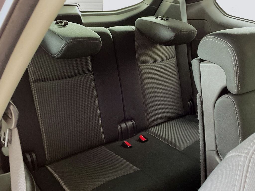 2017 Nissan Pathfinder SV photo 25