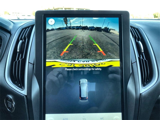 2024 Ford Edge SEL photo 8
