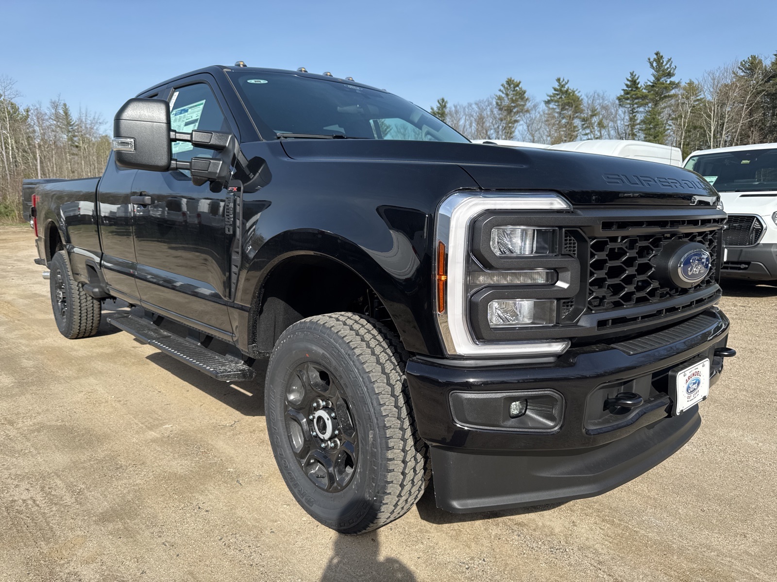 2025 Ford F-350 Super Duty XL's photo