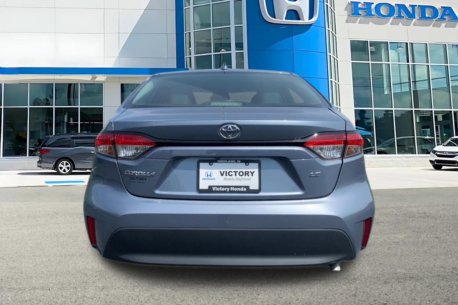 2023 Toyota Corolla LE photo 4