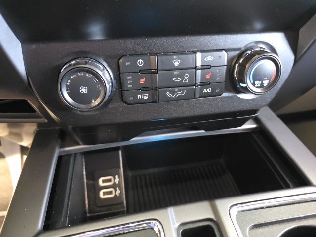 2019 Ford F-150 XLT photo 16