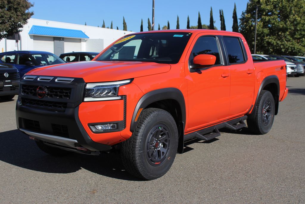 2025 Nissan Frontier Crew Cab PRO-4X photo 2