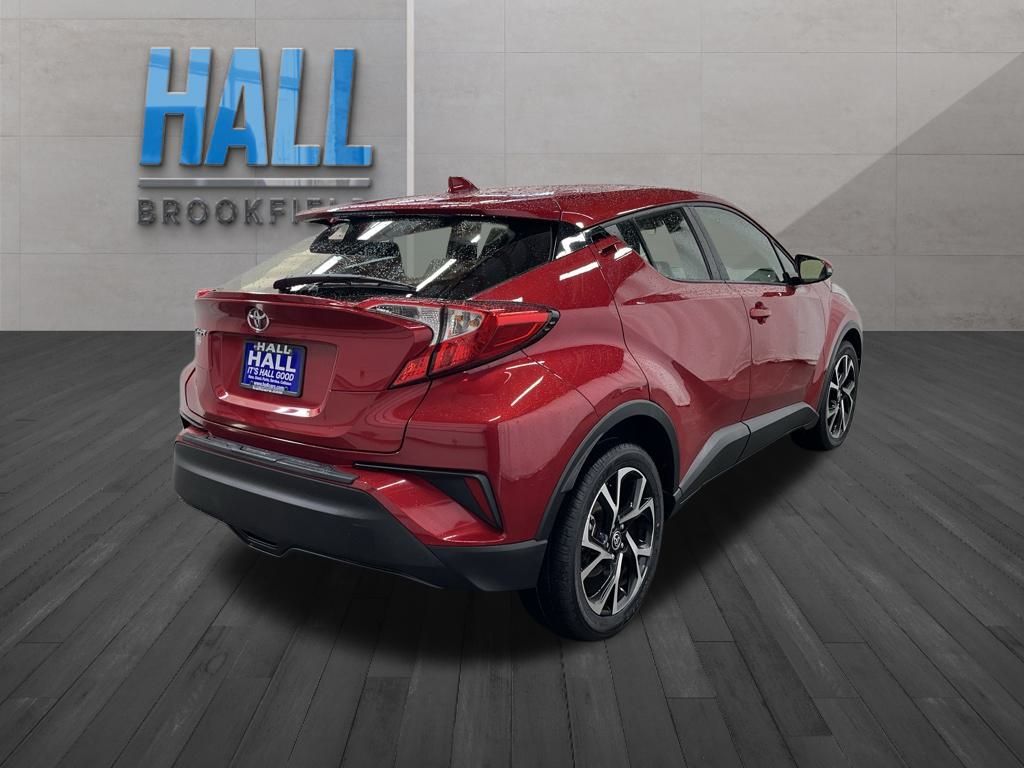 2020 Toyota C-HR XLE photo 5