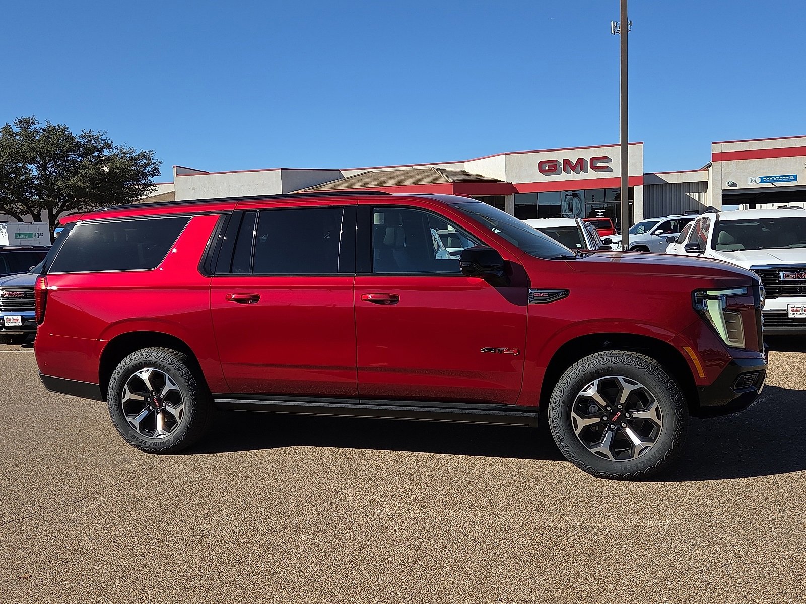 2026 Gmc Yukon XL AT4 photo 4