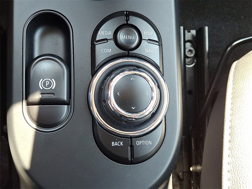 2022 Mini Cooper SE Signature photo 21