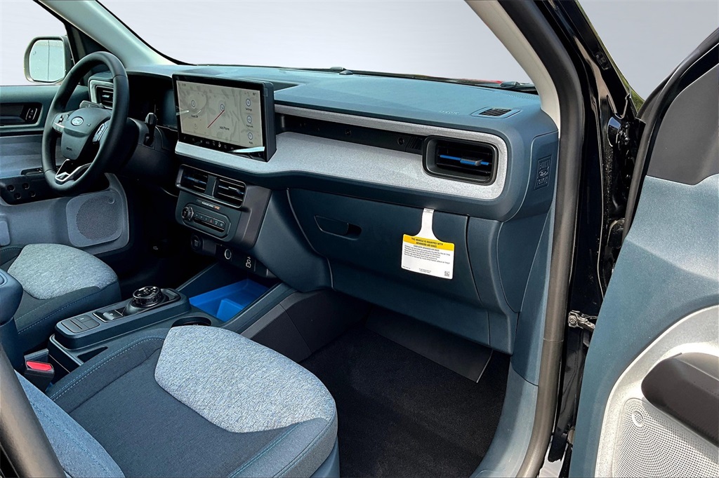 2025 Ford Maverick XLT photo 17