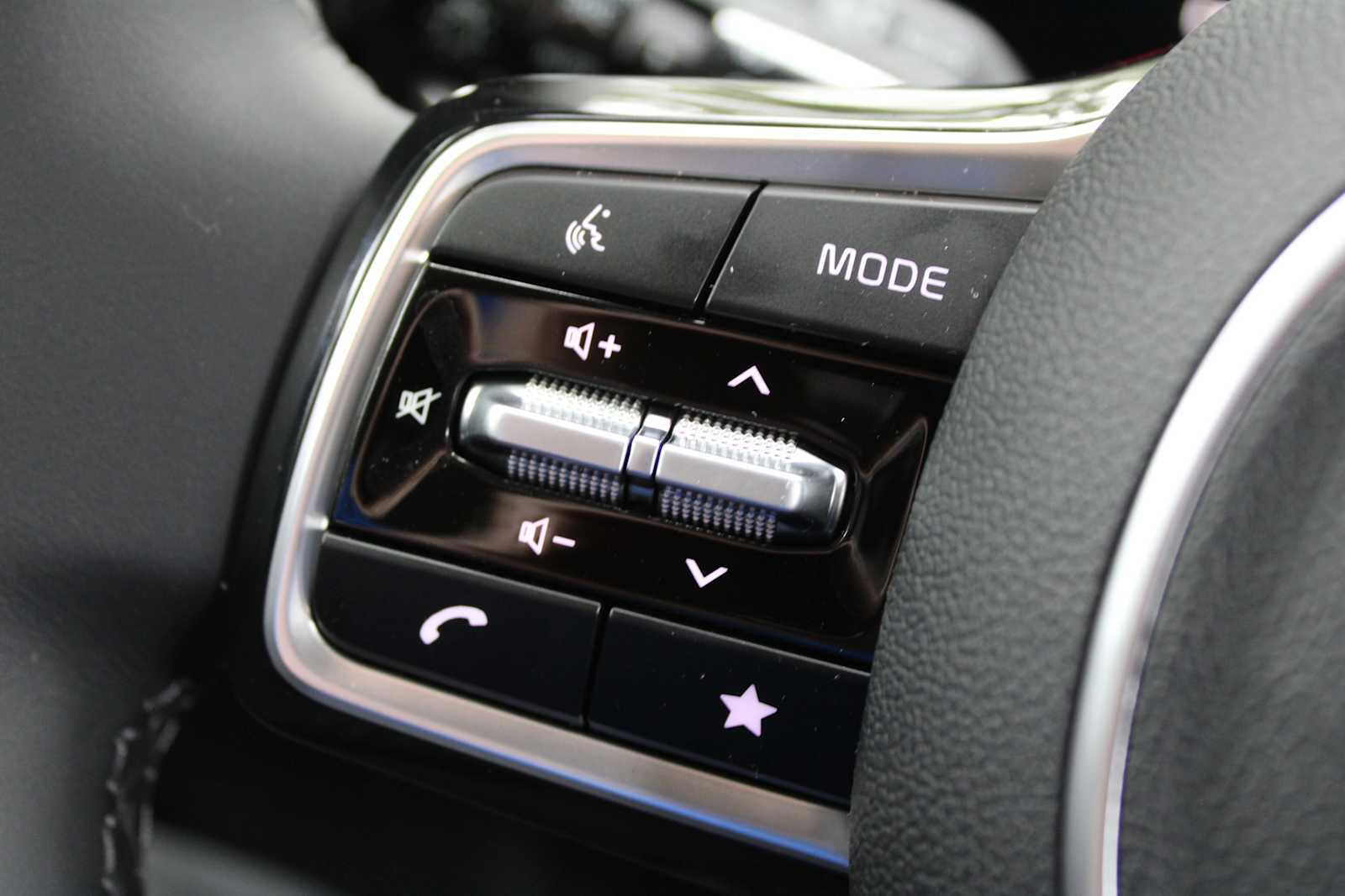 2025 Kia Sorento EX photo 24