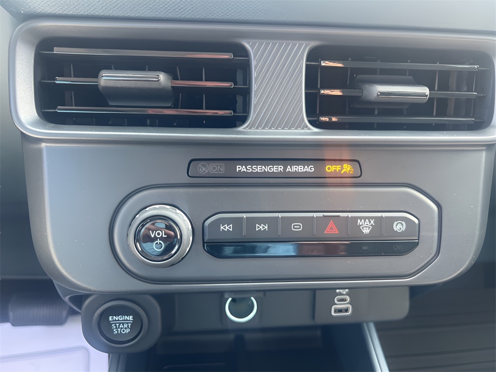 2025 Ford Maverick XLT photo 28