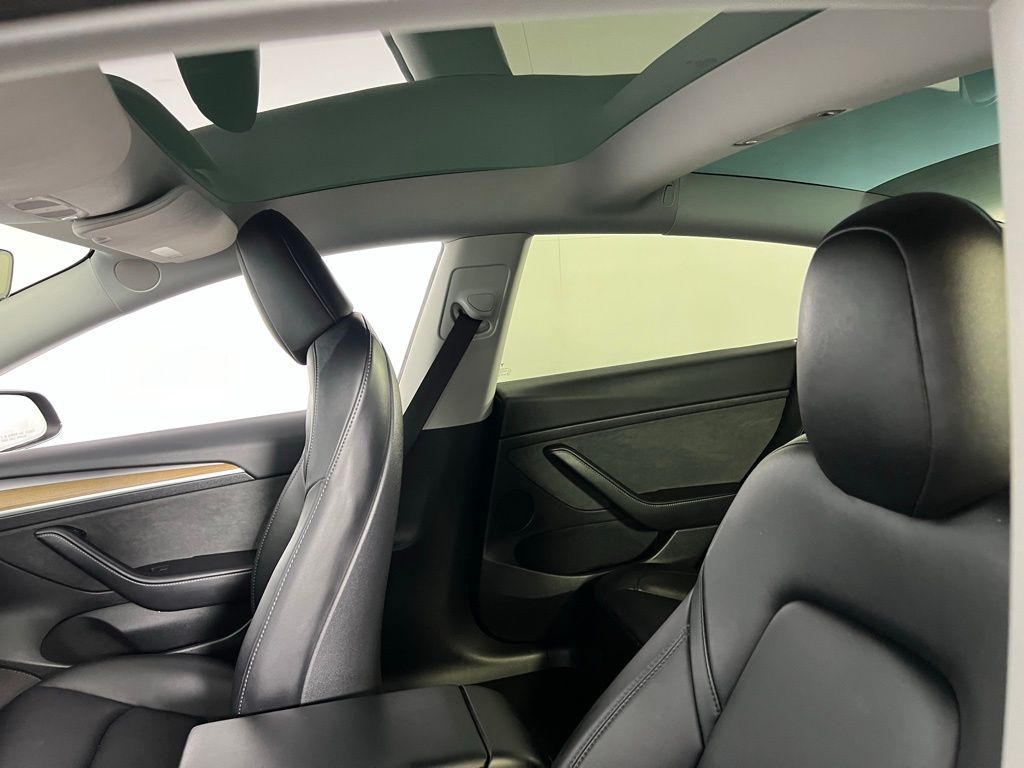 2023 Tesla Model 3 photo 17