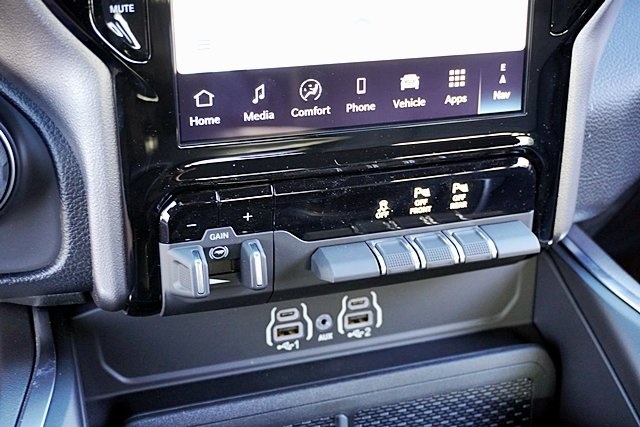 New 2026 Granite Crystal Metallic Clear-Coat Exterior Paint RAM Big Horn/Lone Star image 36