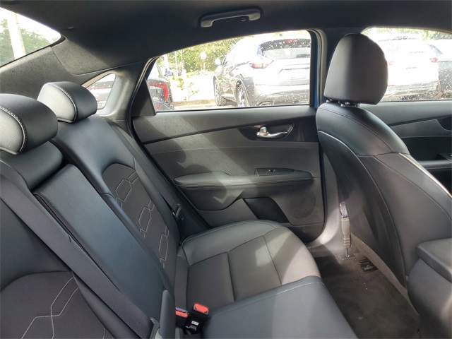 2023 Kia Forte GT-Line photo 32
