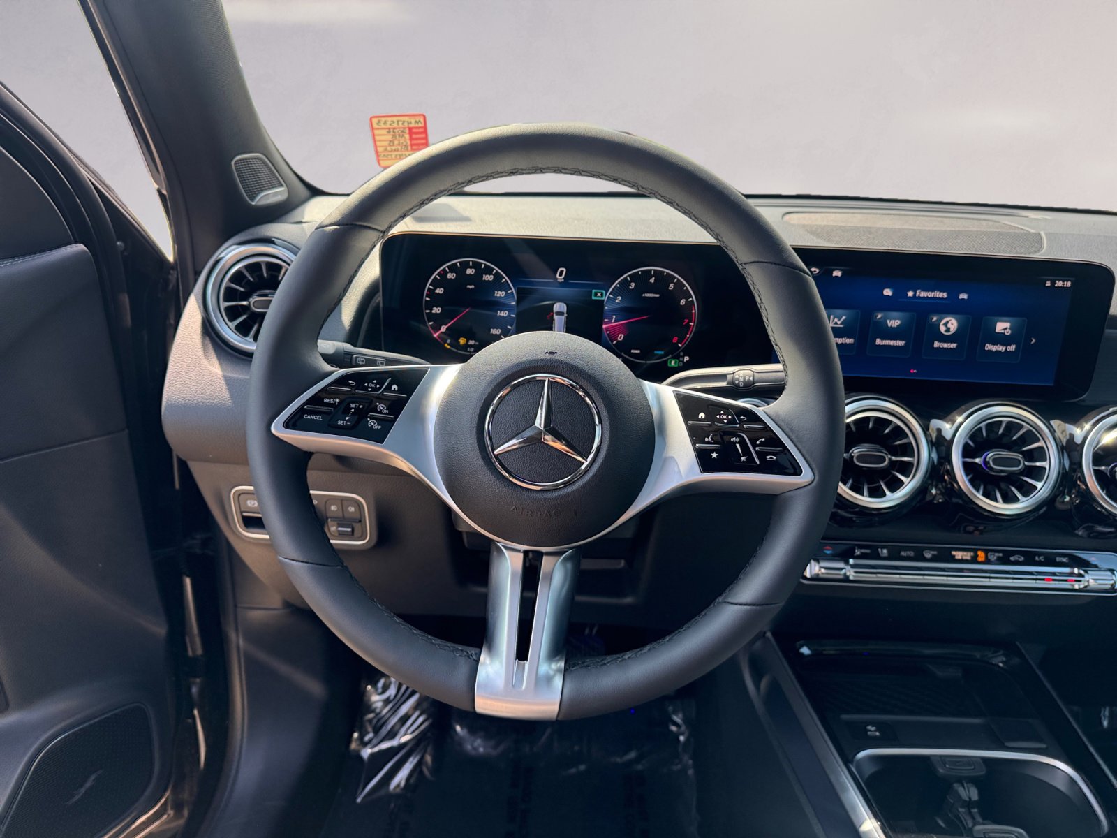 2026 Mercedes Benz GLB 250 4MATIC photo 12