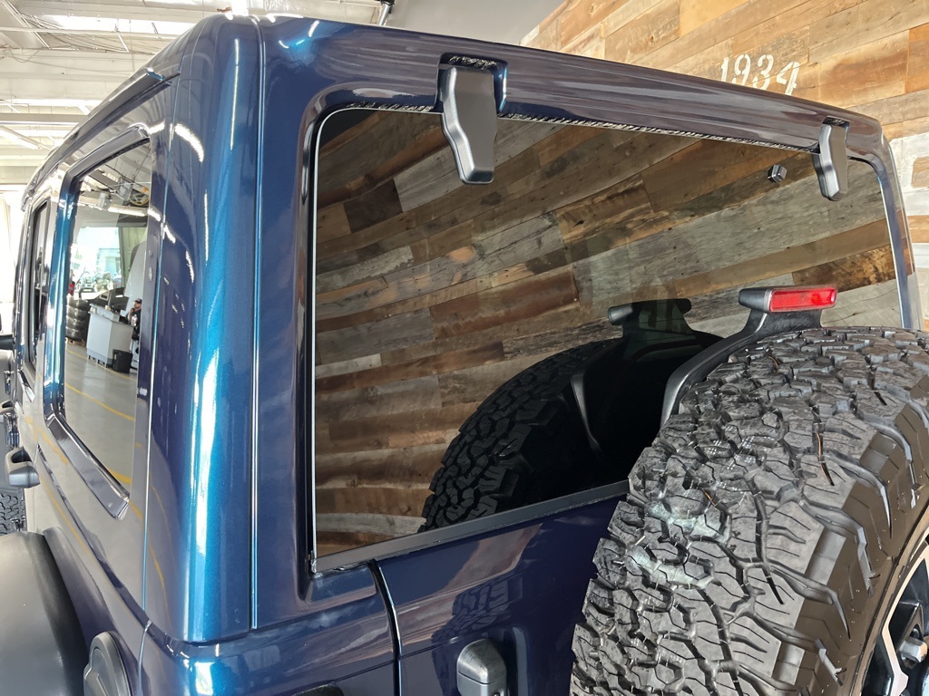 2025 Jeep Wrangler Rubicon photo 9