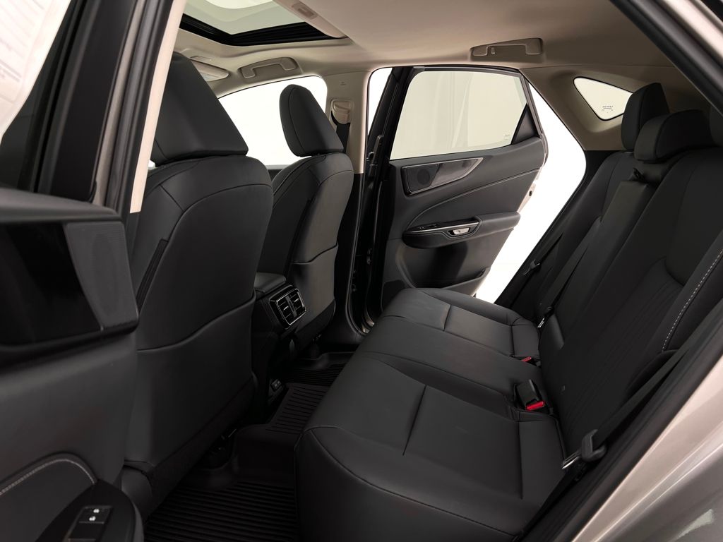 2025 Lexus NX 350 photo 19