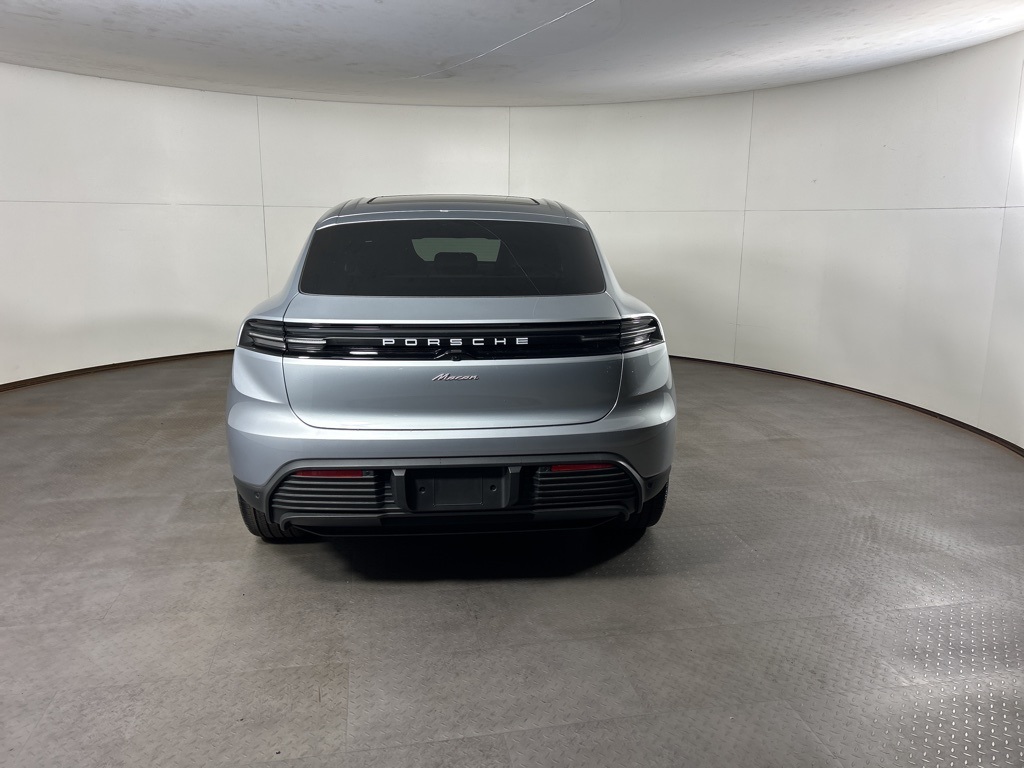 2025 Porsche Macan Electric photo 6