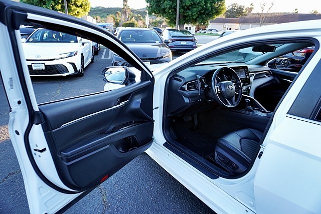 Used 2021 White Toyota SE Nightshade image 32