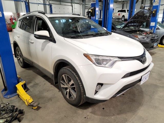 2018 Toyota RAV4 XLE's photo