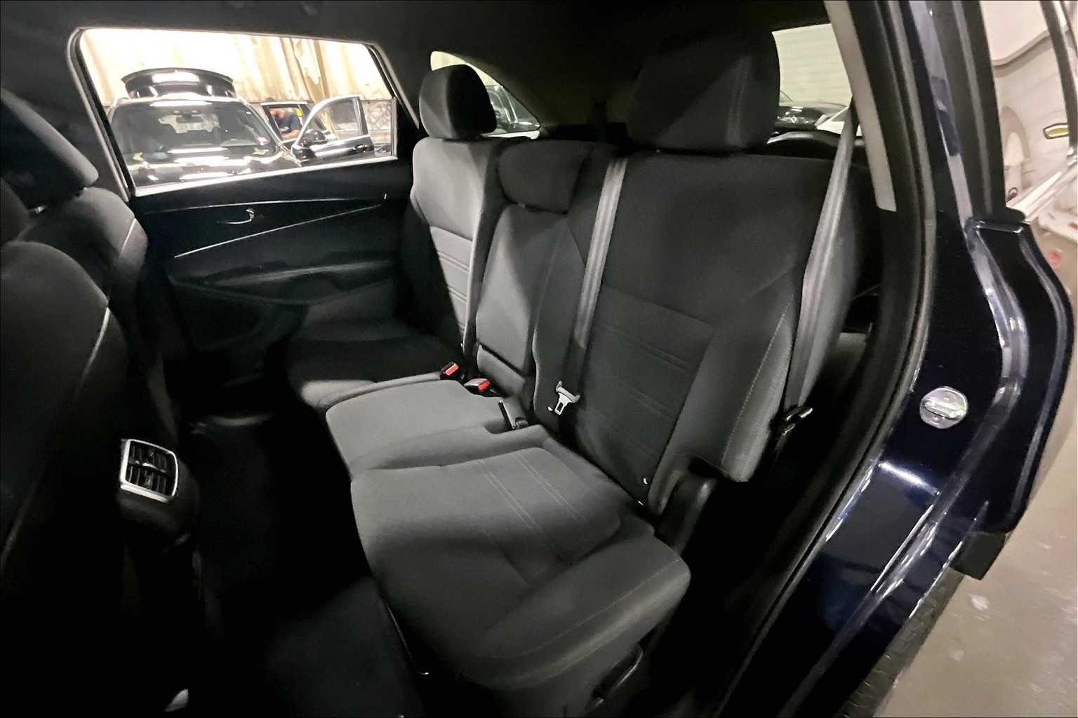 2020 Kia Sorento LX photo 19